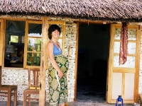 Gayle 2 weeks overdue and relieved to be moved in